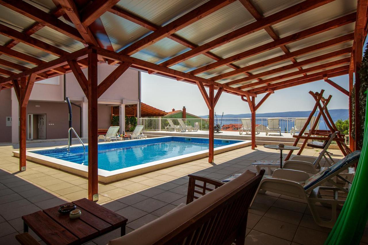 Villa Ljetni San Omis Bagian luar foto