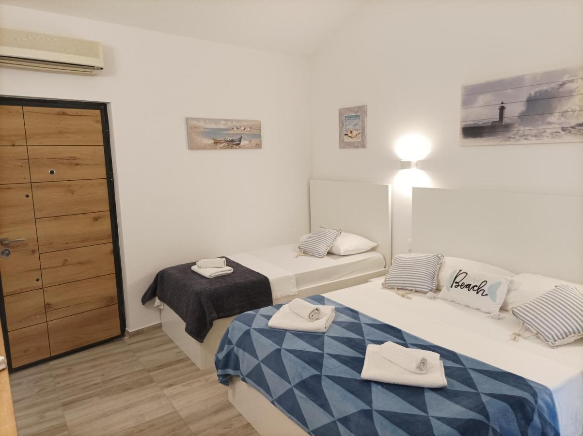 Villa Ljetni San Omis Bagian luar foto