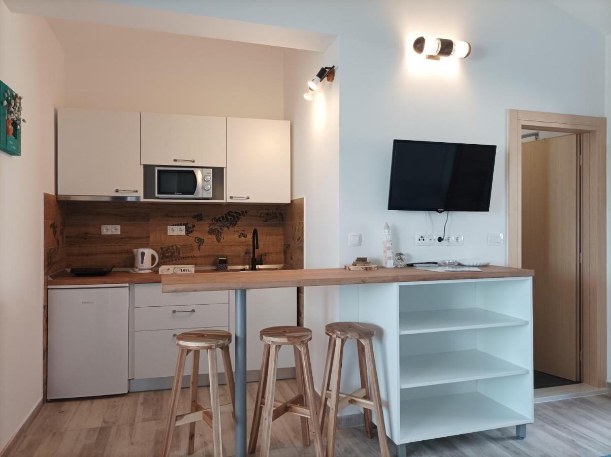 Villa Ljetni San Omis Bagian luar foto
