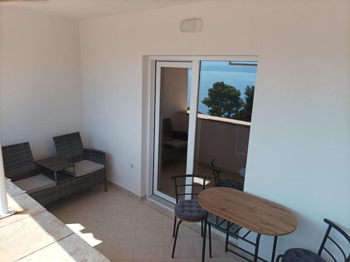 Villa Ljetni San Omis Bagian luar foto