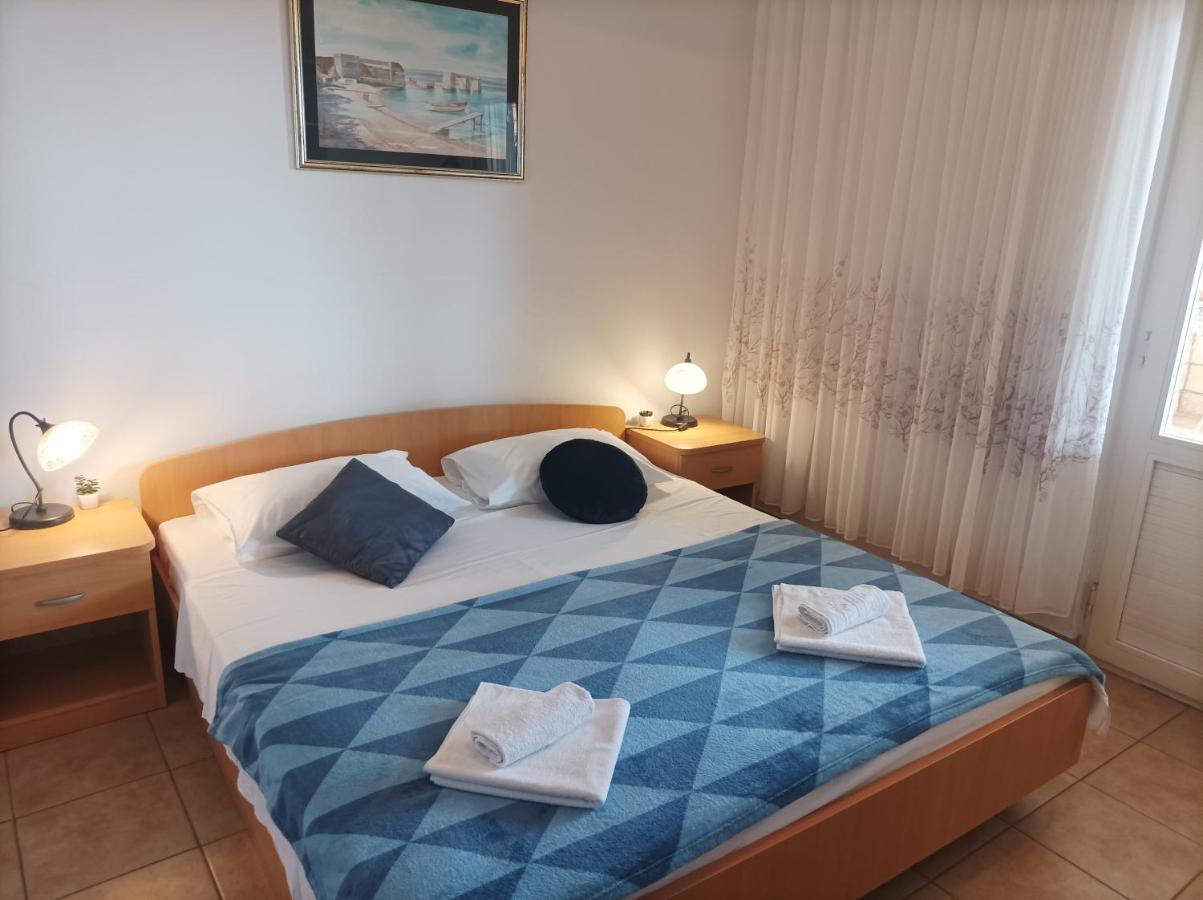 Villa Ljetni San Omis Bagian luar foto