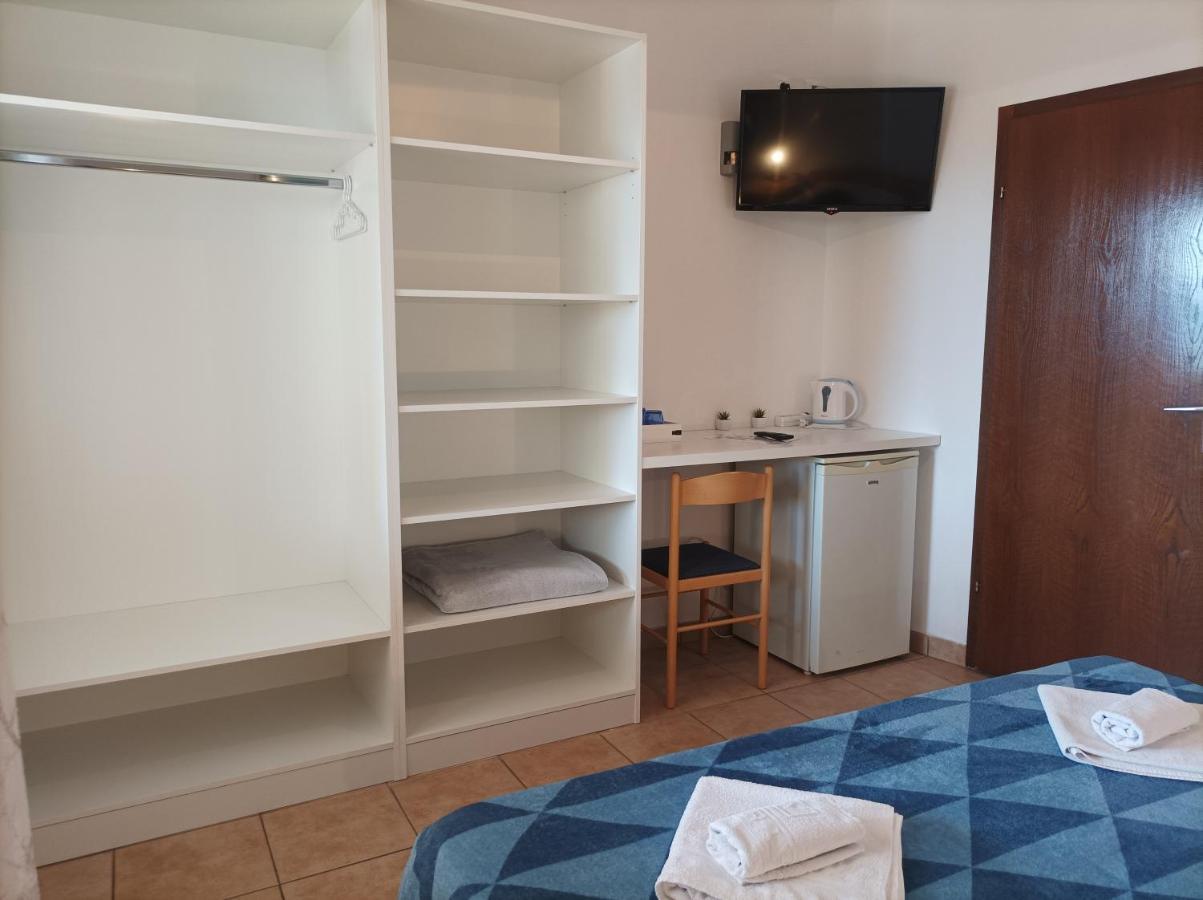 Villa Ljetni San Omis Bagian luar foto