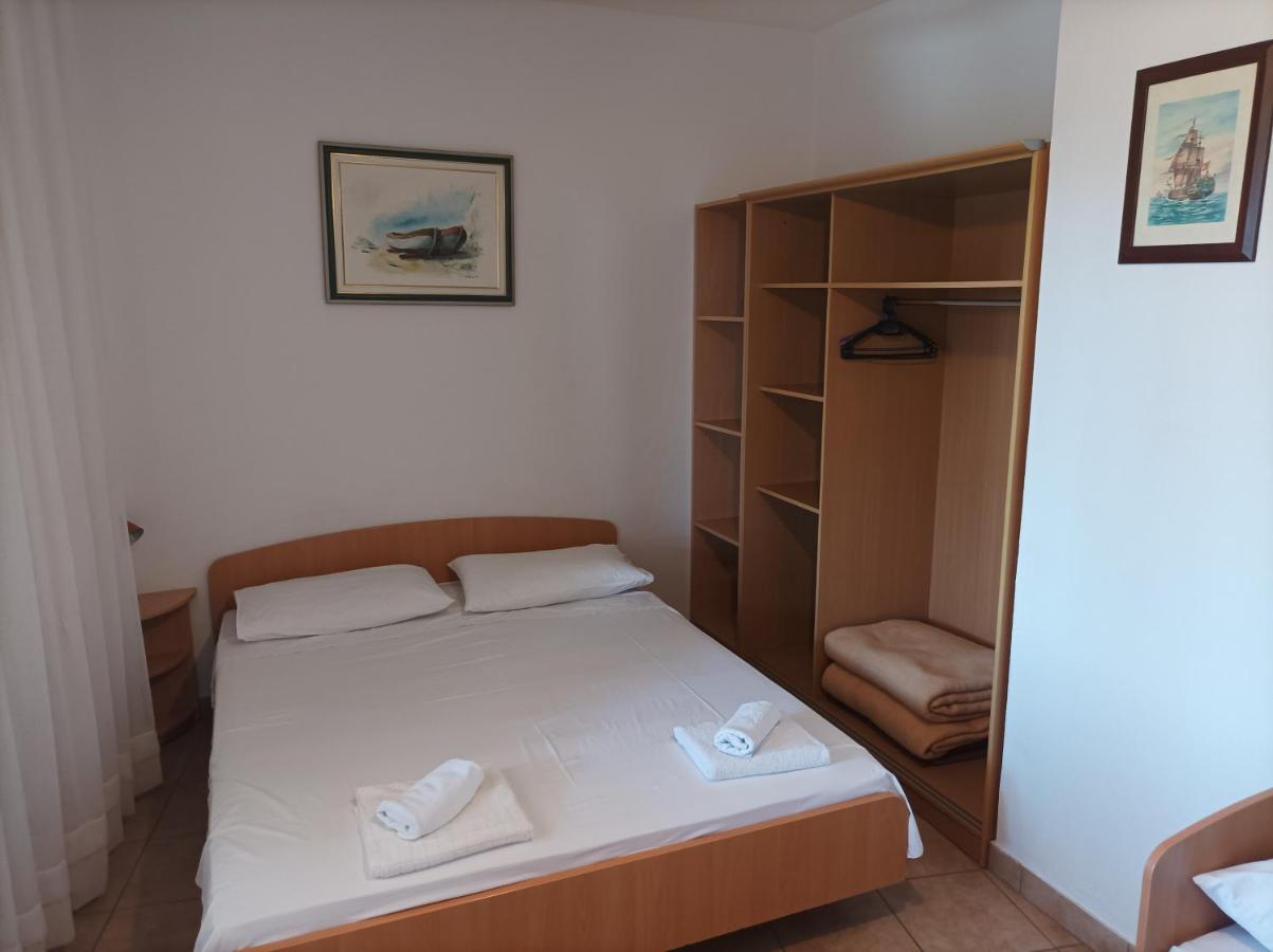 Villa Ljetni San Omis Bagian luar foto