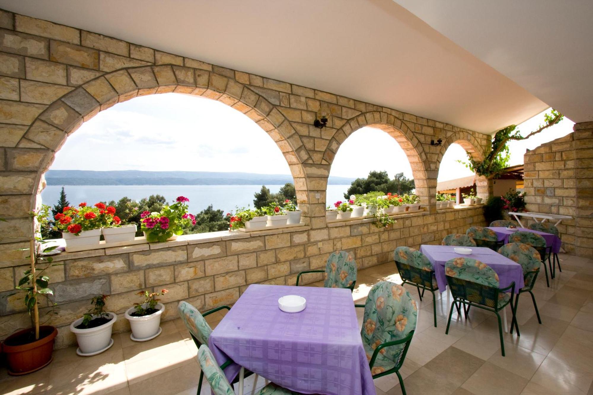 Villa Ljetni San Omis Bagian luar foto