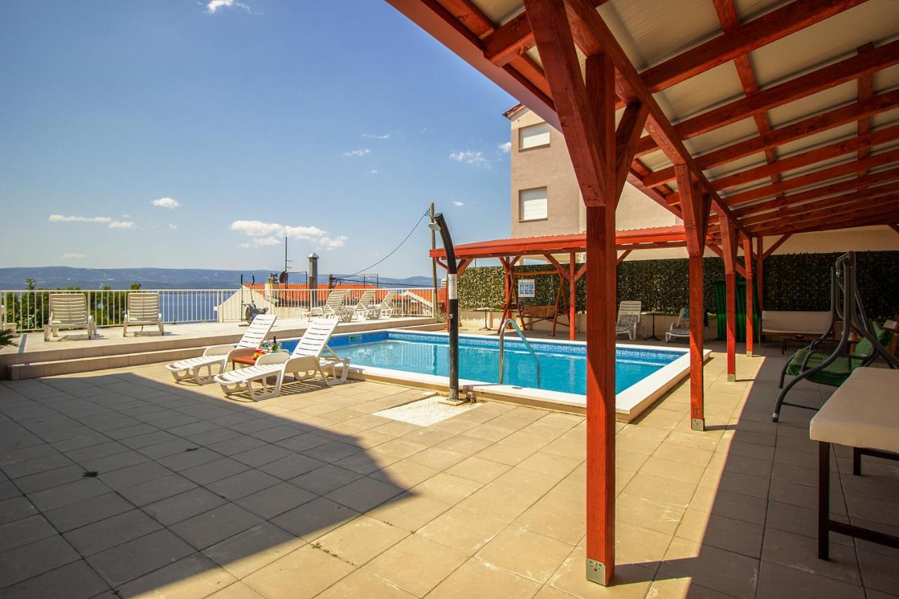 Villa Ljetni San Omis Bagian luar foto